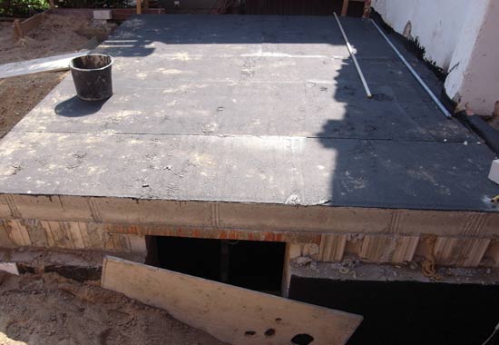 Betondecke für den zukünftigen Anbau